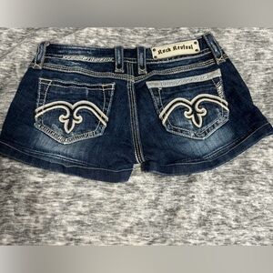 Like new Rock Revival Alanis Short size 28
